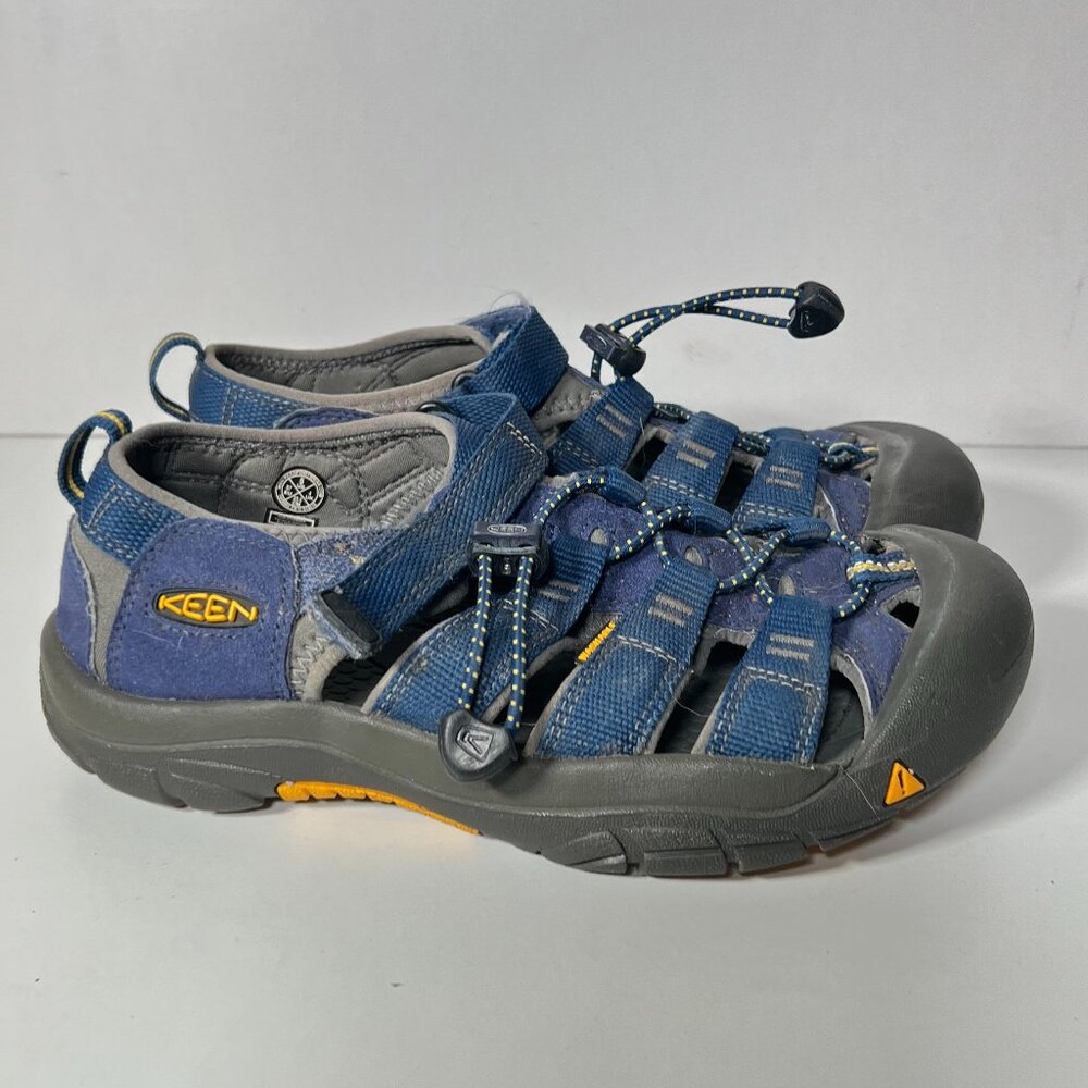 Keen Water Shoes Big Boys Size 5 Blue